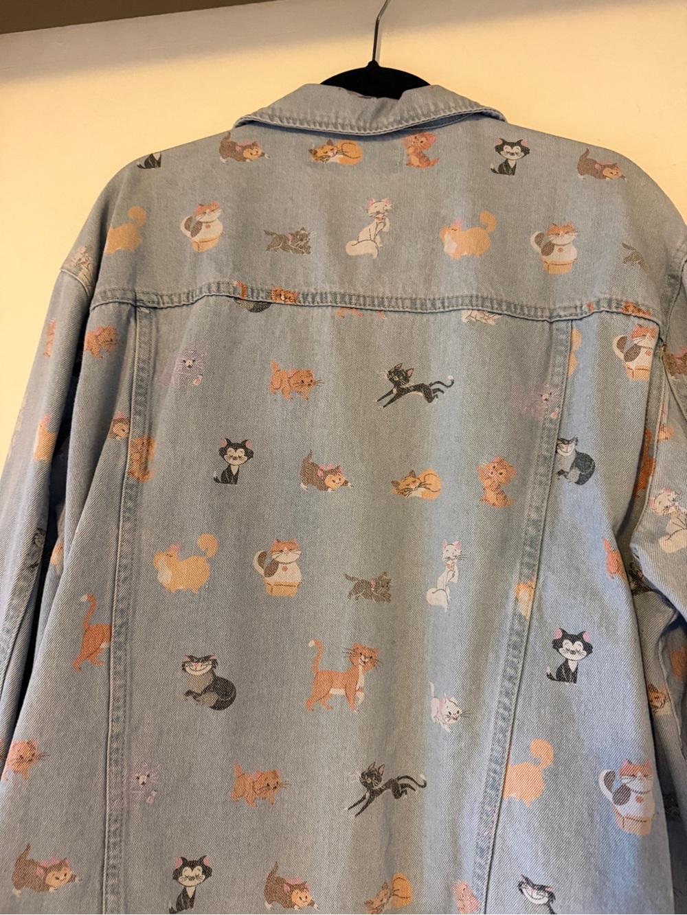 NWOT Rare Disney Cat jacket - Picture 2 of 5